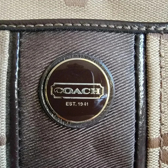 Coach Signature Stripe Swingpack Khaki Brown Jacquard and Patent Leather F48806 - Picture 2 of 13